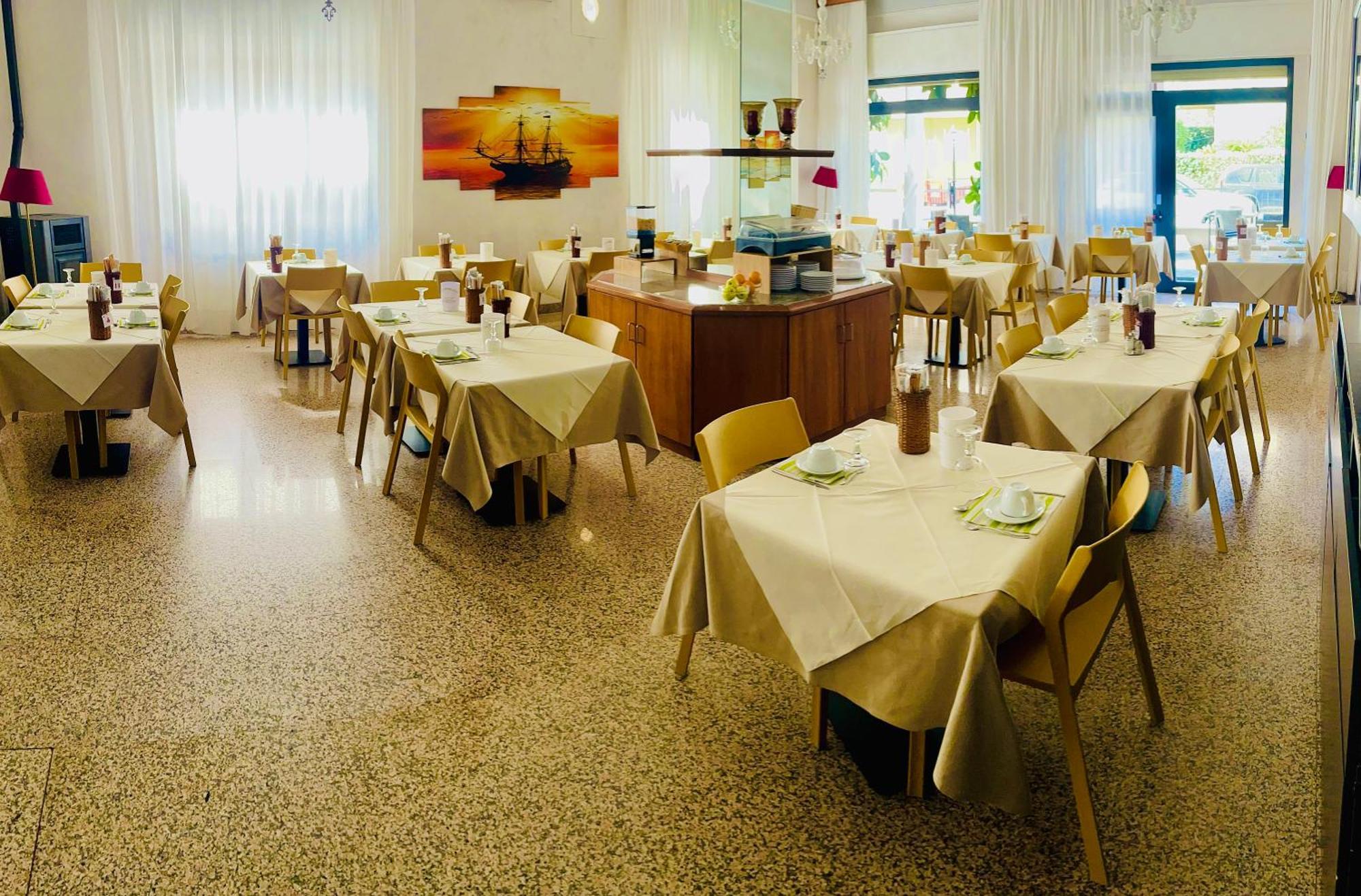 Hotel Jole Marina dʼMarina dʼAndora Esterno foto